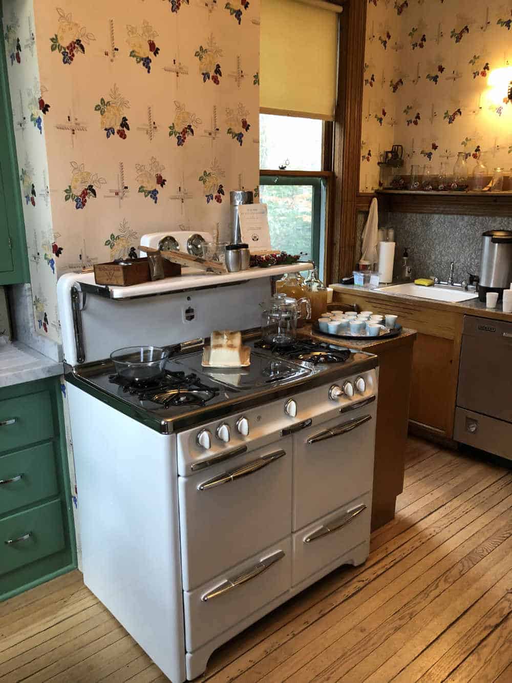 Deepwood Museum and Gardens Kitchen stove