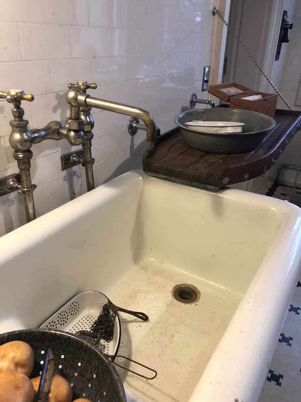 pittock-mansion-sink